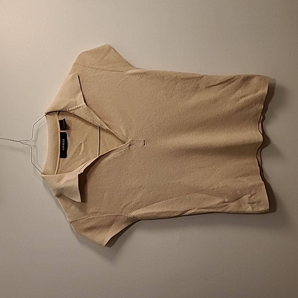 Express sleeveless shirt